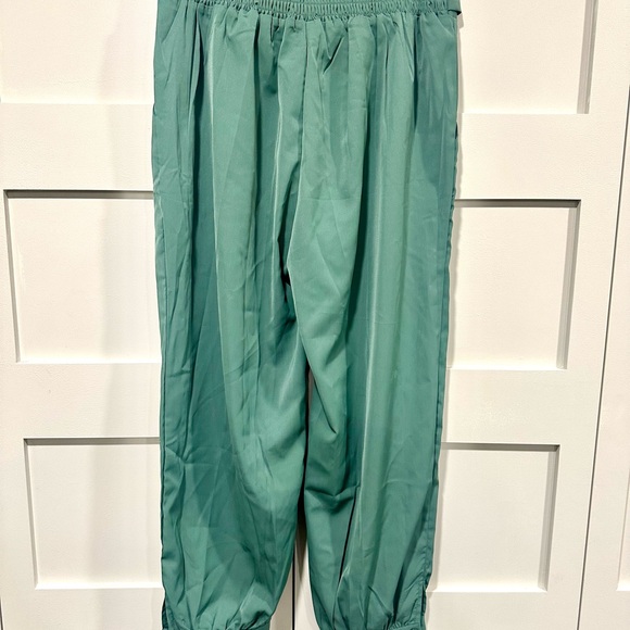 Chic Me Puff Sleeve Top & High Waist Cuffed Pant Set - Picture 12 of 16